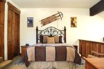Lodges 1120- Third Bedroom with a Cozy Queen Size Bed, Access to Outside Patio
